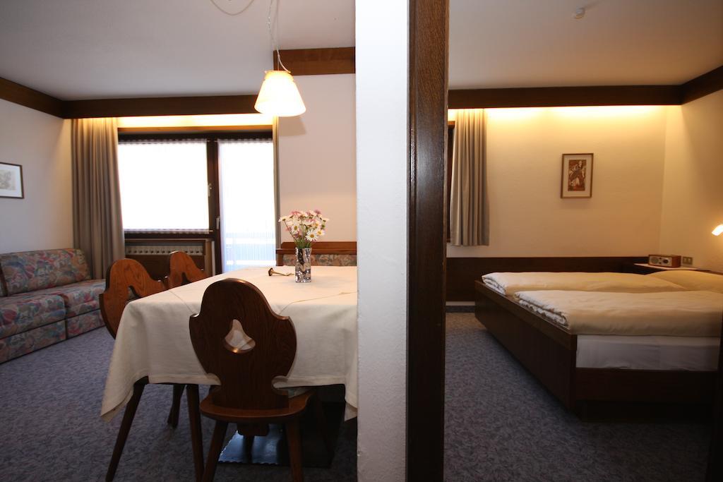 Apartments Residence Alta Badia Colfosco Rom bilde