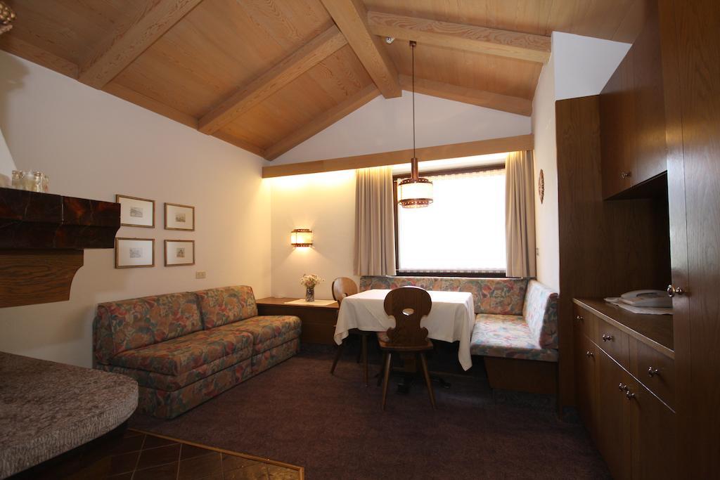 Apartments Residence Alta Badia Colfosco Rom bilde