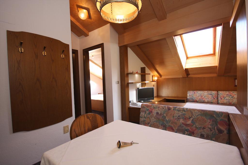 Apartments Residence Alta Badia Colfosco Rom bilde